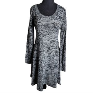 B&B Boutique scoop neck sweater dress Medium gray black long sleeve fit flare